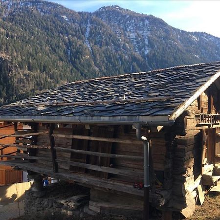 La Cabane De L'Homme Tranquille Le Tretien Екстер'єр фото