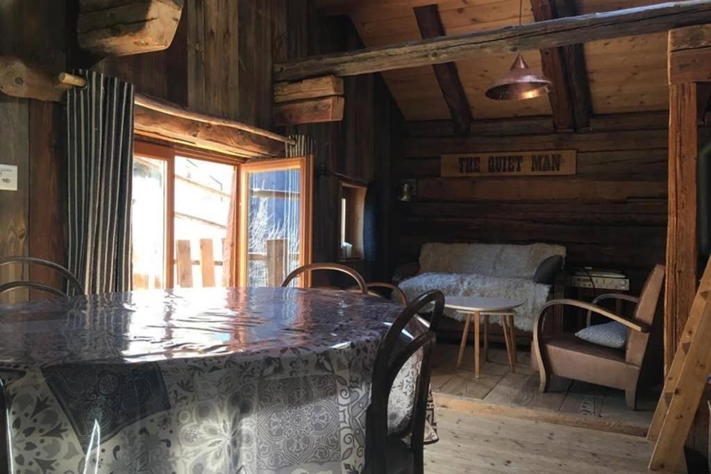 La Cabane De L'Homme Tranquille Le Tretien Екстер'єр фото