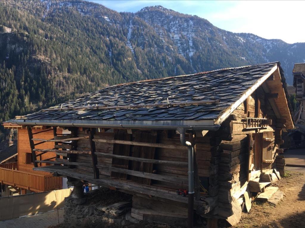 La Cabane De L'Homme Tranquille Le Tretien Екстер'єр фото